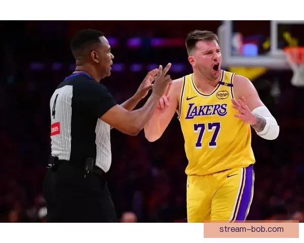 围绕肯纳德强烈证明欲与东契奇母亲受辱争议或撤销技犯引发热议大