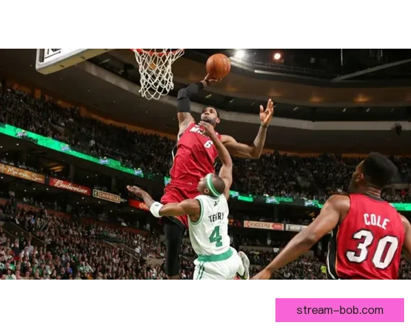 13周年回望詹姆斯死亡隔扣特里名场面招牌庆祝动作就此封神瞬间