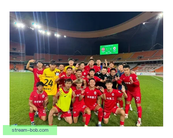 上海海港B队1-0战胜泰安天贶迎来四连胜 李圣龙制造点球温钧翔冷静点射破门 上海海港B队1-0战胜泰安天贶迎来四连胜 李圣龙制造点球温钧翔冷静点射破门